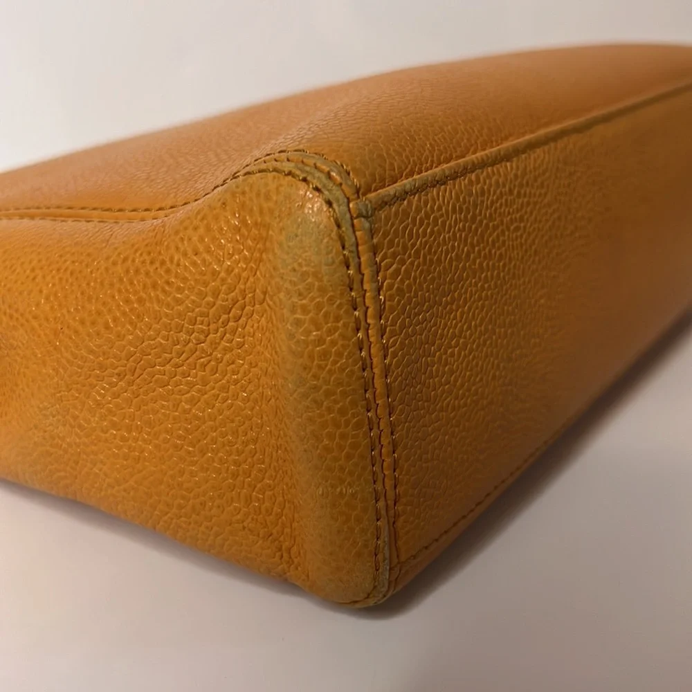 SOLD - CHANEL vintage orange caviar leather shoulder bag - Picture 7 of 16